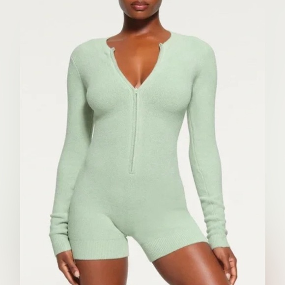 NWT SKIMS Cozy light Romper
